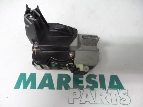 electronic-module-peugeot-307-3ac-2000-2001-2002-2003-2004-2005-2006-2007-2008-2009-2010-2011-2012-31431639 main image