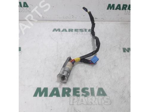 Used Ignition barrel PEUGEOT 206 CC (2D) 1.6 16V (2DNFUF, 2DNFUR) (109 hp) 31397553