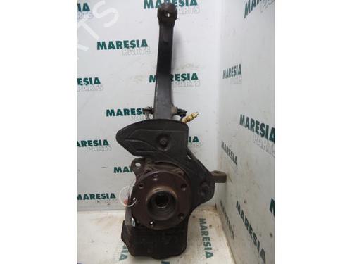 Used Left front steering knuckle ALFA ROMEO 147 (937_) 1.9 JTD (937.AXD1A, 937.BXD1A, 937.AXV1A, 937.BXB1A,... (115 hp) 31518982
