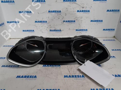 Used Instrument cluster Instrument cluster PEUGEOT 308 SW II (LC_, LJ_, LR_, LX_, L4_) 1.2 THP 110 (110 hp) 31398650 31398650