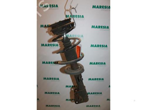 Used Right front shock absorber RENAULT LAGUNA II (BG0/1_) 1.9 dCi (BG08, BG0G) (120 hp) 31390569