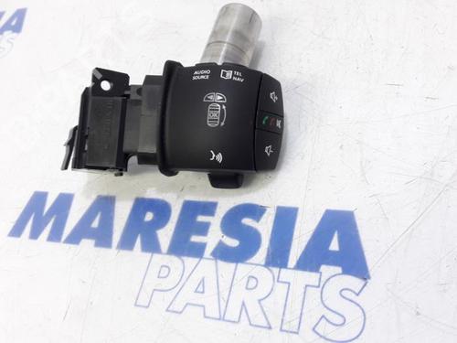 switch-renault-megane-iii-grandtour-kz01-2008-2009-2010-2011-2012-2013-2014-2015-2016-31475411 main image