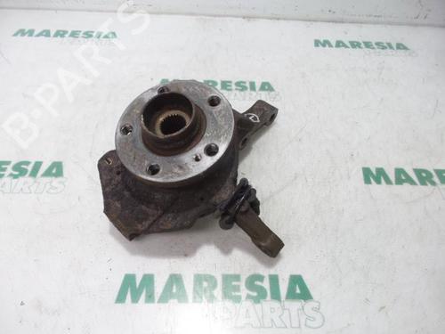 Used Left front steering knuckle RENAULT ESPACE IV (JK0/1_) 2.0 dCi (JK02, JK03) (131 hp) 31529163