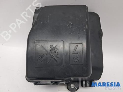 Fuse box RENAULT CAPTUR I (J5_, H5_) 0.9 TCe 90 | BP38459429E1 - Image 3