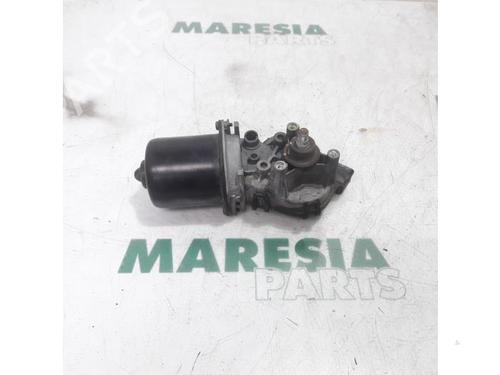 Used Front wiper motor RENAULT LAGUNA II Grandtour (KG0/1_) 2.0 16V (KG00, KG0K, KG0W, KG0P) (135 hp) 31507790