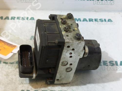 Used ABS pump ALFA ROMEO 156 (932_) 2.0 JTS (932AXA) (166 hp) 31458518