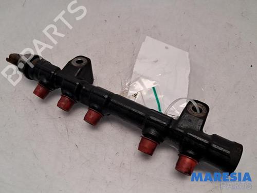 Used Injection rail PEUGEOT 308 II (LB_, LP_, LW_, LH_, L3_) 1.6 BlueHDi 120 (120 hp) 31497628