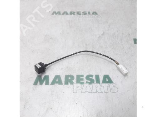 Used Camera RENAULT GRAND SCÉNIC III (JZ0/1_) 1.5 dCi (JZ09, JZ0D, JZ10, JZ14, JZ1G, JZ29, JZ2C) (110 hp) 31387431