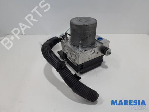 Used ABS pump PEUGEOT 5008 (0U_, 0E_) 1.6 16V (156 hp) 31411454