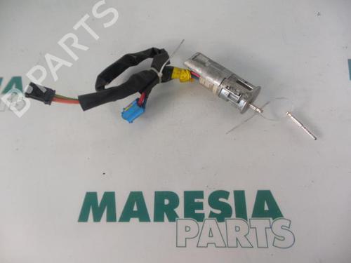 Used Ignition barrel PEUGEOT 206 Hatchback (2A/C) 1.4 i (75 hp) 31510807