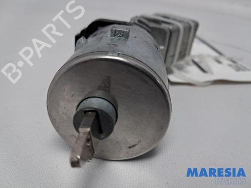 Used Ignition barrel Ignition barrel PEUGEOT 5008 (0U_, 0E_) 1.6 16V (156 hp) 31419923 31419923