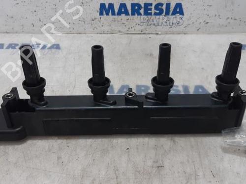 Used Ignition coil PEUGEOT 307 CC (3B) 2.0 16V (136 hp) 31401785