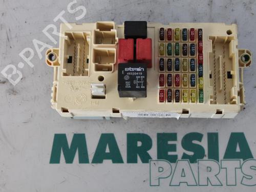 Used Fuse box ALFA ROMEO 147 (937_) 1.6 16V T.SPARK ECO (937.AXA1A, 937.BXA1A) (105 hp) 31473569