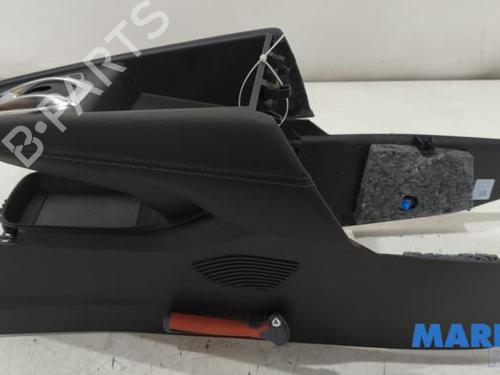 Mittelkonsole Mittelkonsole RENAULT CAPTUR II (HF_) TCe 160 (HFN1) (158 hp) 39932793 39932793