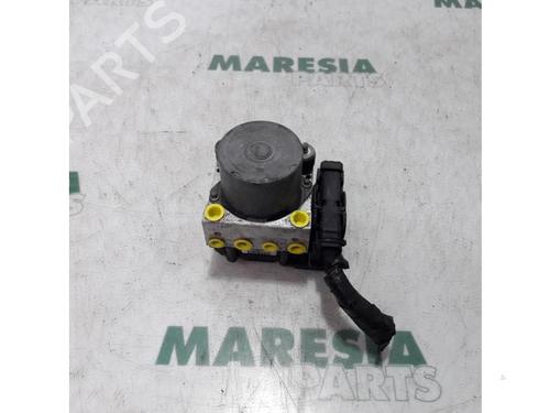 Used ABS pump FIAT PANDA (169_) 1.2 (169.AXB11, 169.AXB1A) (60 hp) 31399295