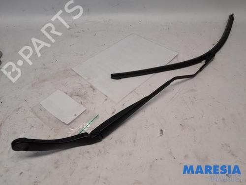 Vindspejlsviskerarm RENAULT CAPTUR I (J5_, H5_) 1.2 TCe 120 (118 hp) 31457547