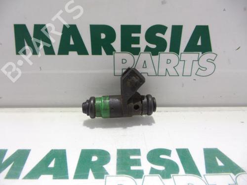 spreder-dyse-renault-laguna-ii-bg01_-2001-2002-2003-2004-2005-2006-2007-31401027 main image