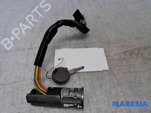 Used Ignition barrel RENAULT TWINGO I (C06_) 1.2 (C066, C068) (58 hp) 32746303