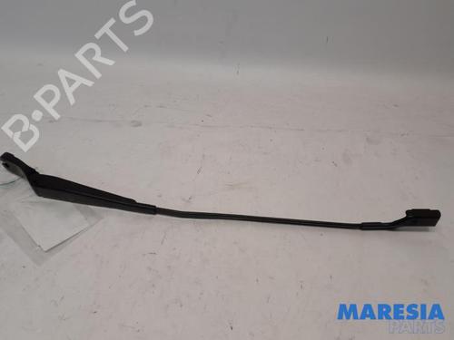 front-windshield-wiper-arm-peugeot-3008-i-mpv-0u_-2009-2010-2011-2012-2013-2014-2015-2016-2017-31481393 main image