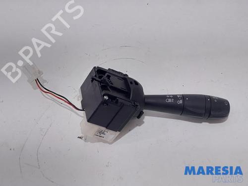 Hovedlysbryter RENAULT CAPTUR I (J5_, H5_) 0.9 TCe 90 (90 hp) 31418682