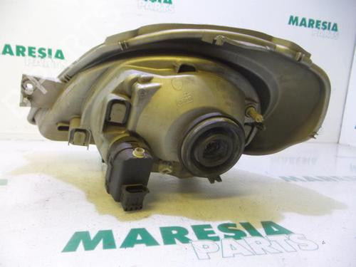 Right headlight RENAULT TRAFIC II Van (FL) 1.9 dCi 100 (FL0C, FL0K, FL0B) | BP31394248C29