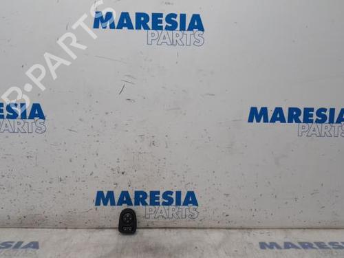 Used Mirror switch FIAT 500 (312_) 1.2 (312AXA1A) (69 hp) 31492379