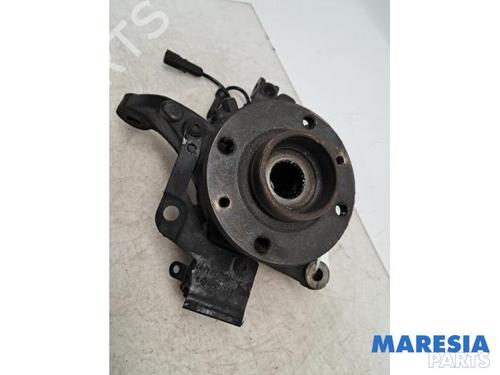 Used Right front steering knuckle Right front steering knuckle RENAULT CAPTUR I (J5_, H5_) 1.3 TCe 150 (J5NK, J5JS) (150 hp) 40199580 40199580
