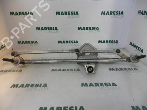 Used Front wipers mechanism RENAULT TRAFIC II Van (FL) 1.9 dCi 80 (FL0B) (82 hp) 31384506