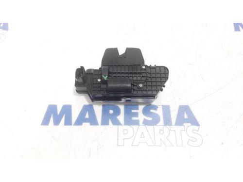 electronic-module-peugeot-208-i-ca_-cc_-2012-2013-2014-2015-2016-2017-2018-2019-2020-2021-31500126 main image