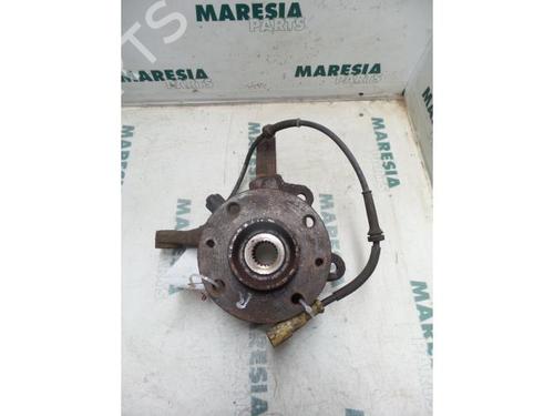 Used Right front steering knuckle RENAULT CLIO II (BB_, CB_) 1.6 16V (BB01, BB0H, BB0T, BB14, BB1D, BB1R, BB2KL, BB3G... (107 hp) 31407863