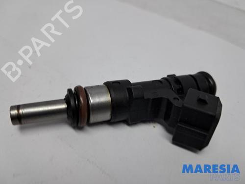 Used Injector ALFA ROMEO MITO (955_) 1.4 TJet (955AXA1B) (155 hp) 31483536