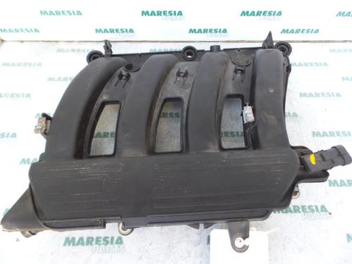 Used Injection rail RENAULT SCÉNIC I MPV (JA0/1_, FA0_) 1.8 16V (JA12, JA1R, JA1M, JA1A) (115 hp) 31435055