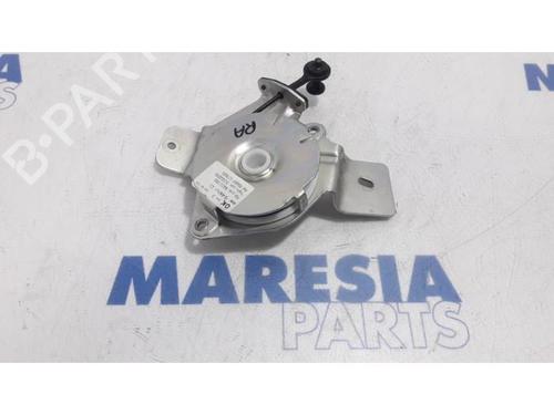 Used Hinge/Door check strap PEUGEOT 3008 I MPV (0U_) 1.6 THP (156 hp) 31437031
