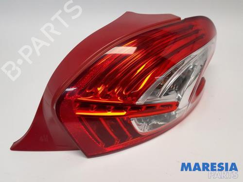 Used Right taillight Right taillight 31459105 31459105