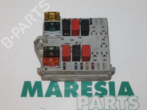 Used Fuse box Fuse box 31423529 31423529