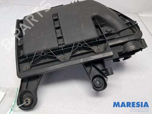 Used Air filter box CITROËN C4 Picasso II 1.6 HDi / BlueHDi 115 (115 hp) 31533427