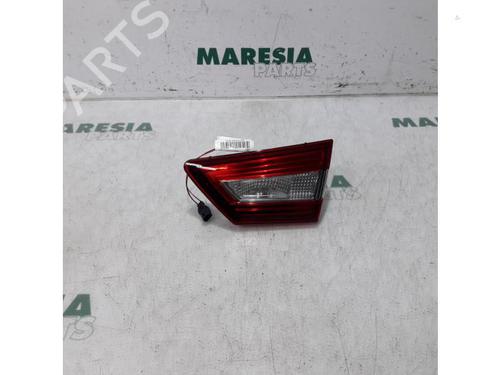 right-taillight-renault-clio-iv-bh_-2012-2013-2014-2015-2016-2017-2018-2019-2020-2021-31495032 main image