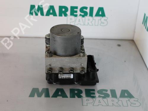 Used ABS pump FIAT PANDA (169_) 1.2 (169.AXB11, 169.AXB1A) (60 hp) 31520599