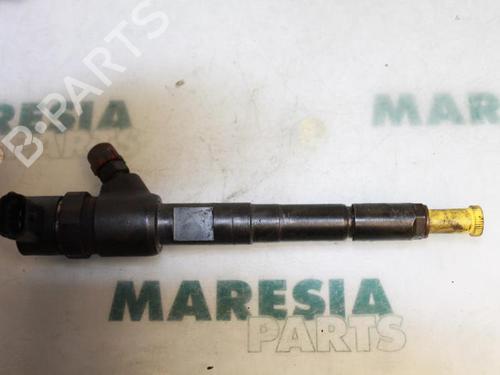 Used Injector Injector FIAT FIORINO Box Body/MPV (225_) 1.3 D Multijet (225BXD1A, 225BXB1A, 225BXB11) (75 hp) 31522986 31522986