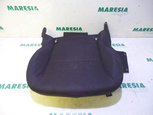 Used Right front seat RENAULT CLIO III (BR0/1, CR0/1) 1.6 16V (BR05, BR0B, BR0Y, BR15, BR1J, BR1M, BR1Y, CR0B,... (112 hp) 31492082