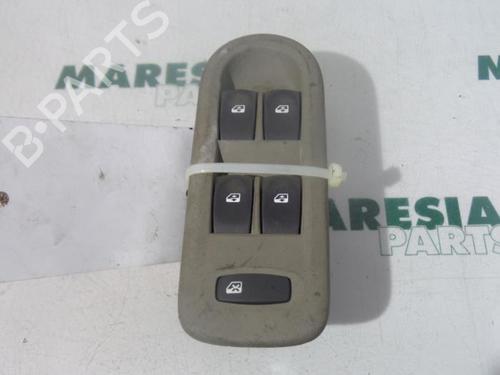 Used Switch RENAULT CLIO III (BR0/1, CR0/1) 1.4 16V (98 hp) 31526895
