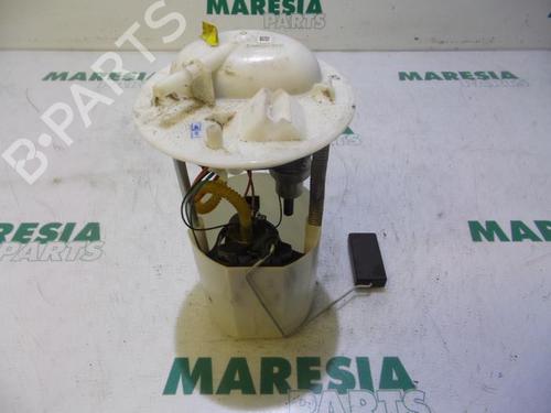 Used Fuel pump FIAT 500 (312_) 1.2 (312AXA1A) (69 hp) 31526604