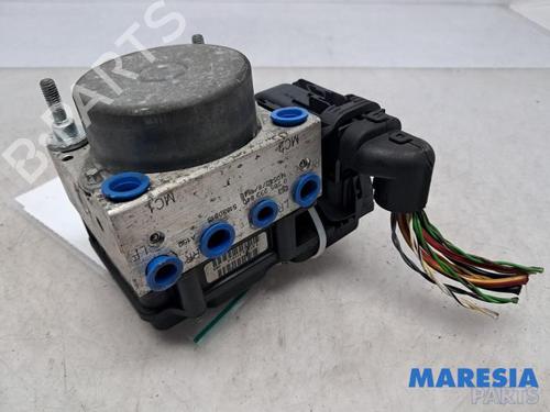Used ABS pump FIAT 500 (312_) 0.9 (312AXN1A) (80 hp) 31383173