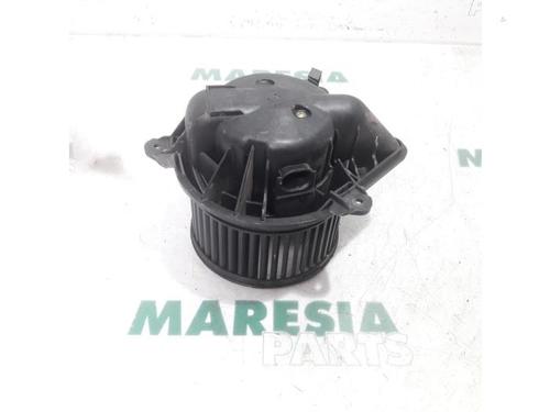 Used Heater blower motor RENAULT TRAFIC II Van (FL) 1.9 dCi 100 (FL0C, FL0K, FL0B) (101 hp) 31494081