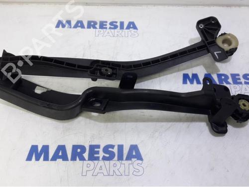 Frontplade/Frontkurv PEUGEOT 508 I (8D_) 1.6 HDi (115 hp) 31498427