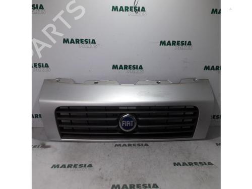 Used Grille FIAT DUCATO Van (250_) 100 Multijet 2,2 D (100 hp) 31495533