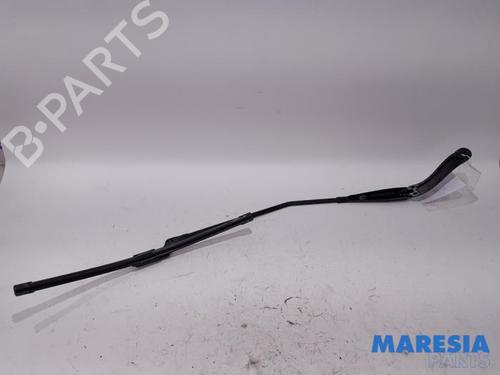 Vindspejlsviskerarm RENAULT TRAFIC III Van (FG_) 1.6 dCi 95 (FGMJ, FGMR) (95 hp) 31437947