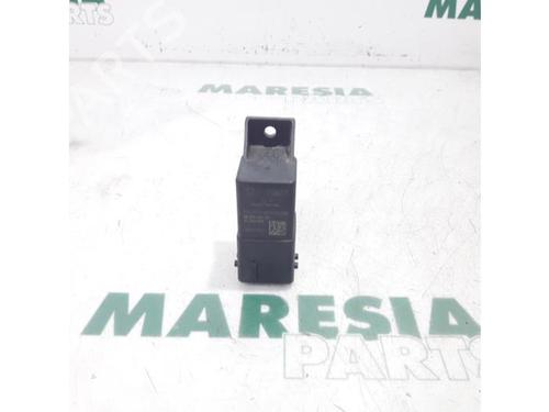 Used Electronic sensor PEUGEOT 308 SW II (LC_, LJ_, LR_, LX_, L4_) 1.6 BlueHDi 120 (120 hp) 31464516