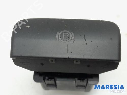 Used Switch Switch PEUGEOT 5008 (0U_, 0E_) 1.6 HDi (110 hp) 31512419 31512419