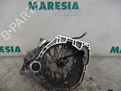 Getriebe für RENAULT MEGANE IV Hatchback (B9A/M/N_) 1.2 TCe 130 (B9MR) (130 hp) 31514288